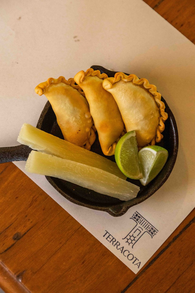 Empanaditas criollas de Carne o Pollo